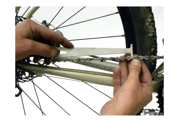 PARK TOOL Outil Vérificateur D'usure De Chaîne CC-3.2 4 PARK TOOL Outil Vérificateur D'usure De Chaîne CC-3.2 – Image 2