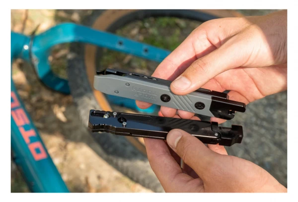 Multi-Outil Wolf Tooth 8-Bit Tire Lever + Rim Dent Remover (2 Fonctions) Noir 7 Multi-Outil Wolf Tooth 8-Bit Tire Lever + Rim Dent Remover (2 Fonctions) Noir – Image 5