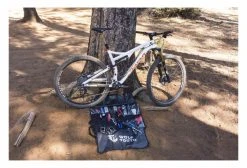 Trousse à Outils Wolf Tooth Travel Tool Wrap Noir 13 Trousse à Outils Wolf Tooth Travel Tool Wrap Noir -Entretien Réparation Route Soldes unnamed file 4311