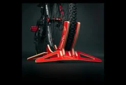 Support Velo MTB Hopper Smile Rouge -Entretien Réparation Route Soldes unnamed file 4351