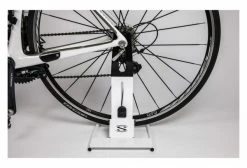 SARIS Pied De Vélo THE BOSS Blanc 7 SARIS Pied De Vélo THE BOSS Blanc -Entretien Réparation Route Soldes unnamed file 5361